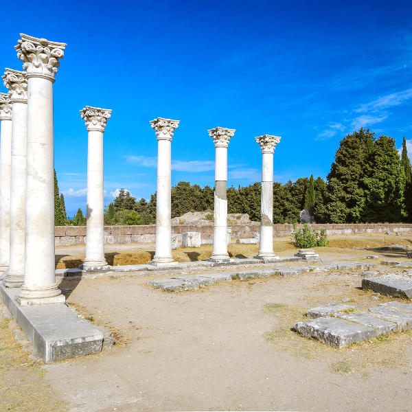 ancient greek pillars