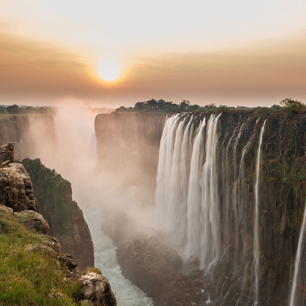 waterfall-victoria-falls